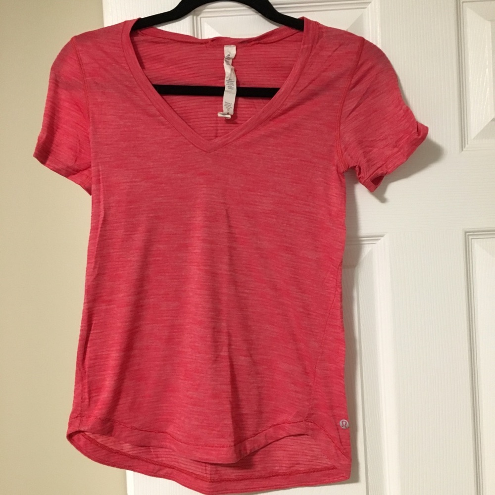 Lululemon t-shirt